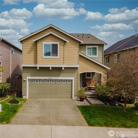 Photo of 3017 Eagle Loop LOOP NE, Olympia, WA 98516 (MLS # 2536551)