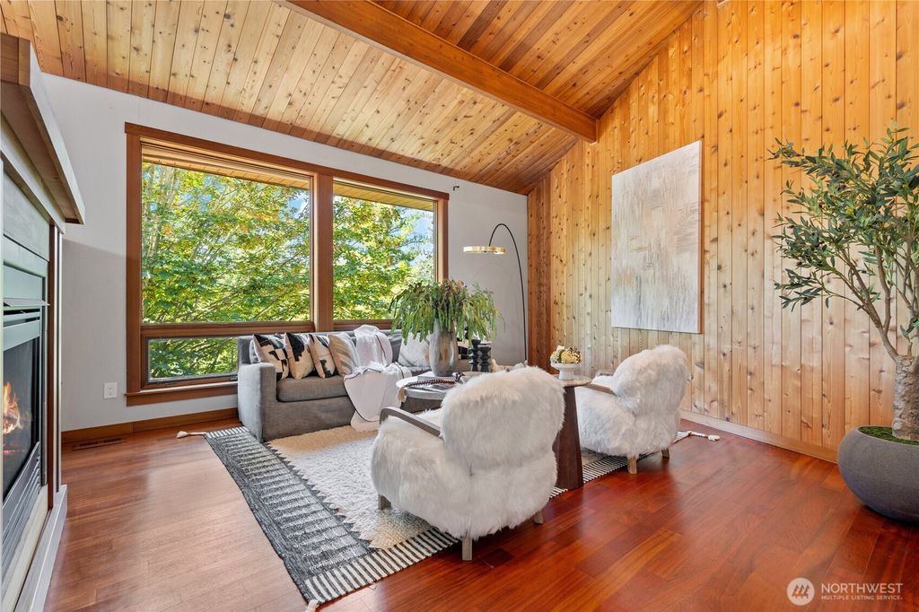 Photo of 2205 135th PL Pl SE, Bellevue, WA 98005 (MLS # 2415258)
