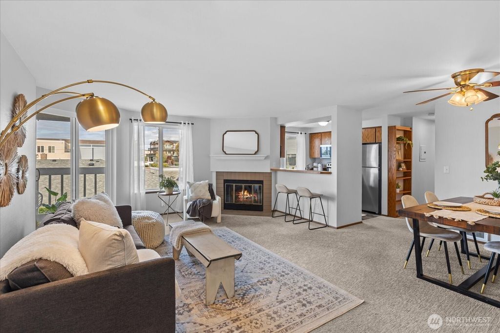 Photo of 221 3rd Avenue S #7, Edmonds, WA 98020 (MLS # 2439514)