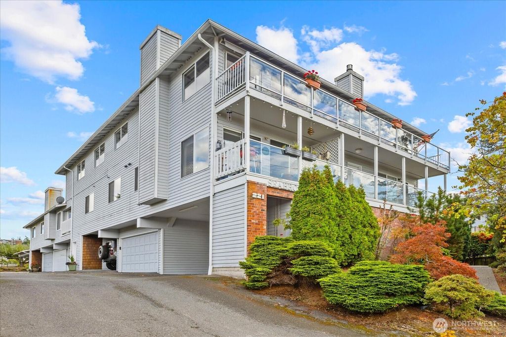 Photo of 221 3rd Avenue S #7, Edmonds, WA 98020 (MLS # 2439514)