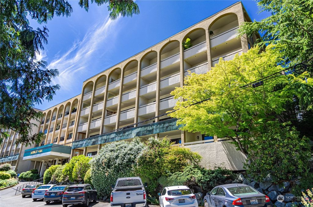 Photo of 2929 76th Avenue SE #202, Mercer Island, WA 98040 (MLS # 2139473)