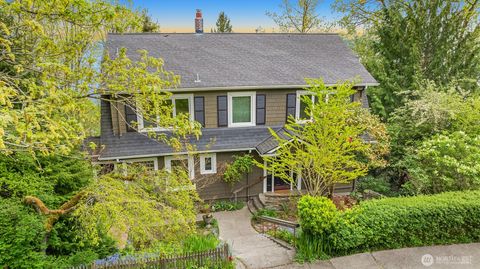 Photo of 412 36th Avenue, Seattle, WA 98122 (MLS # 2508075)