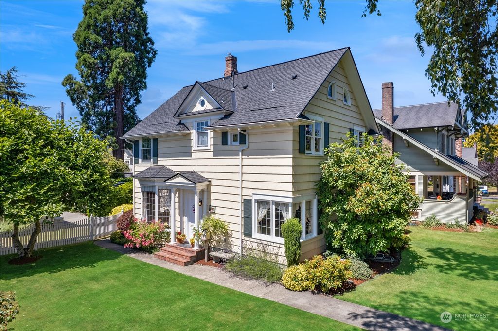 Photo of 1812 Rucker Avenue, Everett, WA 98201 (MLS # 2148285)