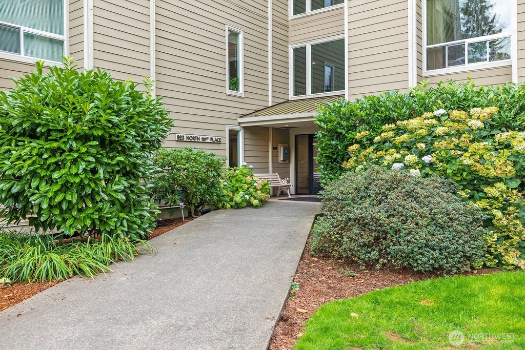 Photo of 823 N 161st Place #302, Seattle, WA 98133 (MLS # 2575312)