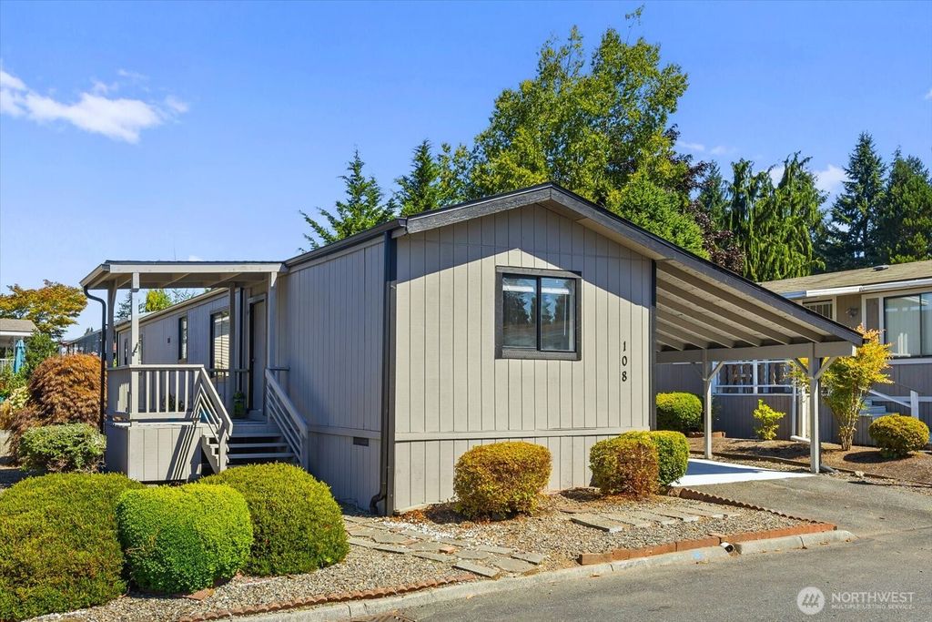 Photo of 1427 100th St St SW #108, Everett, WA 98204 (MLS # 2422017)