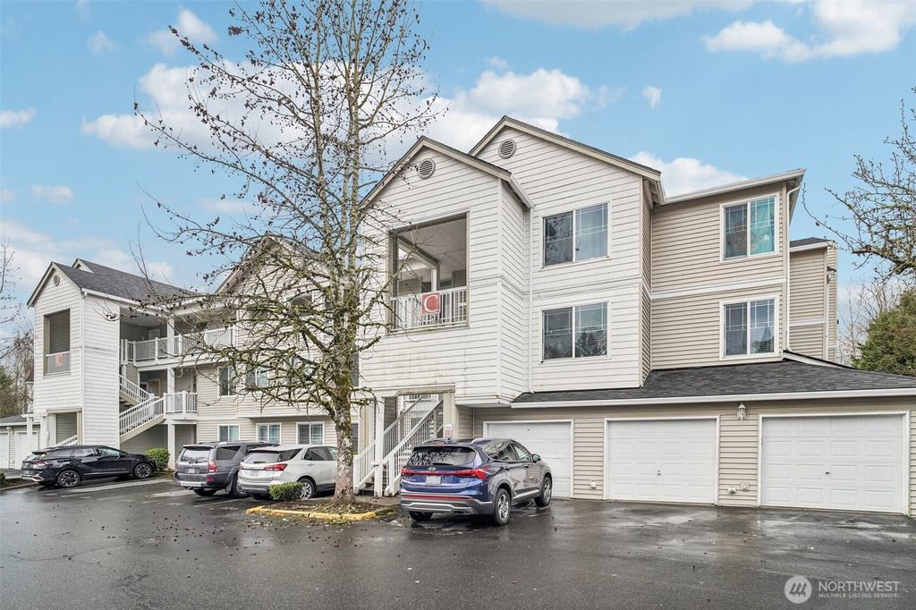 Photo of 2009 196th St St SE #C103, Bothell, WA 98012 (MLS # 2484485)