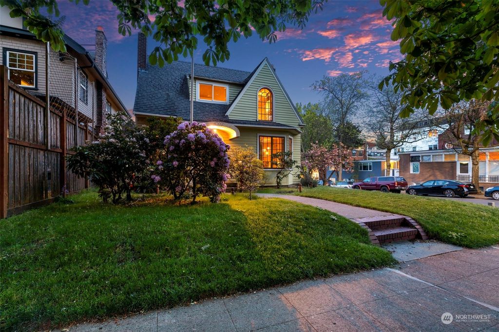 Photo of 4702 17th Avenue NE, Seattle, WA 98105 (MLS # 2228586)