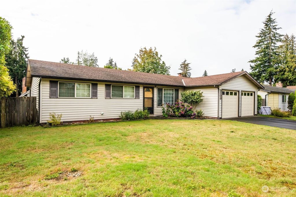 Photo of 5208 172nd Place SW, Lynnwood, WA 98037 (MLS # 2278591)