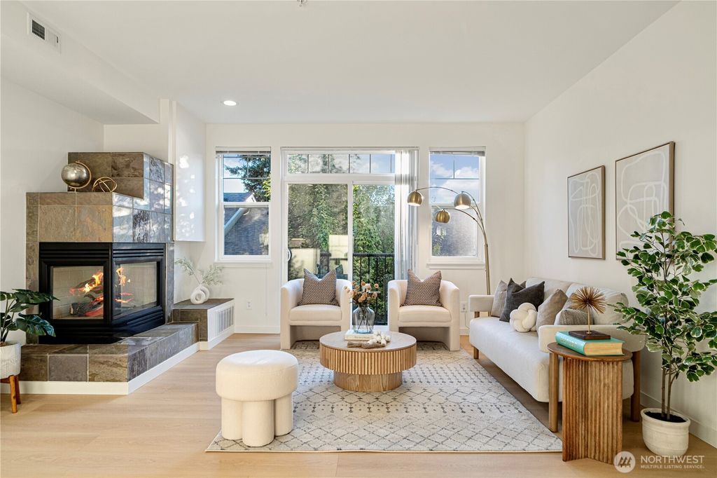 Photo of 12701 SE 41st Place #320, Bellevue, WA 98006 (MLS # 2411768)