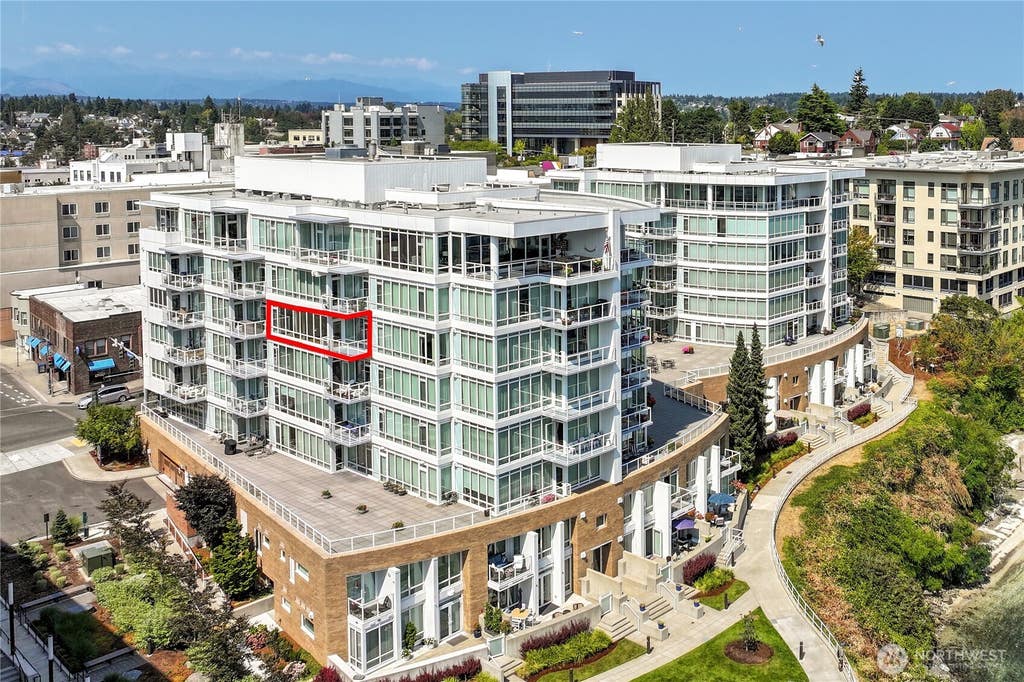Photo of 320 Washington Avenue #404, Bremerton, WA 98337 (MLS # 2572281)