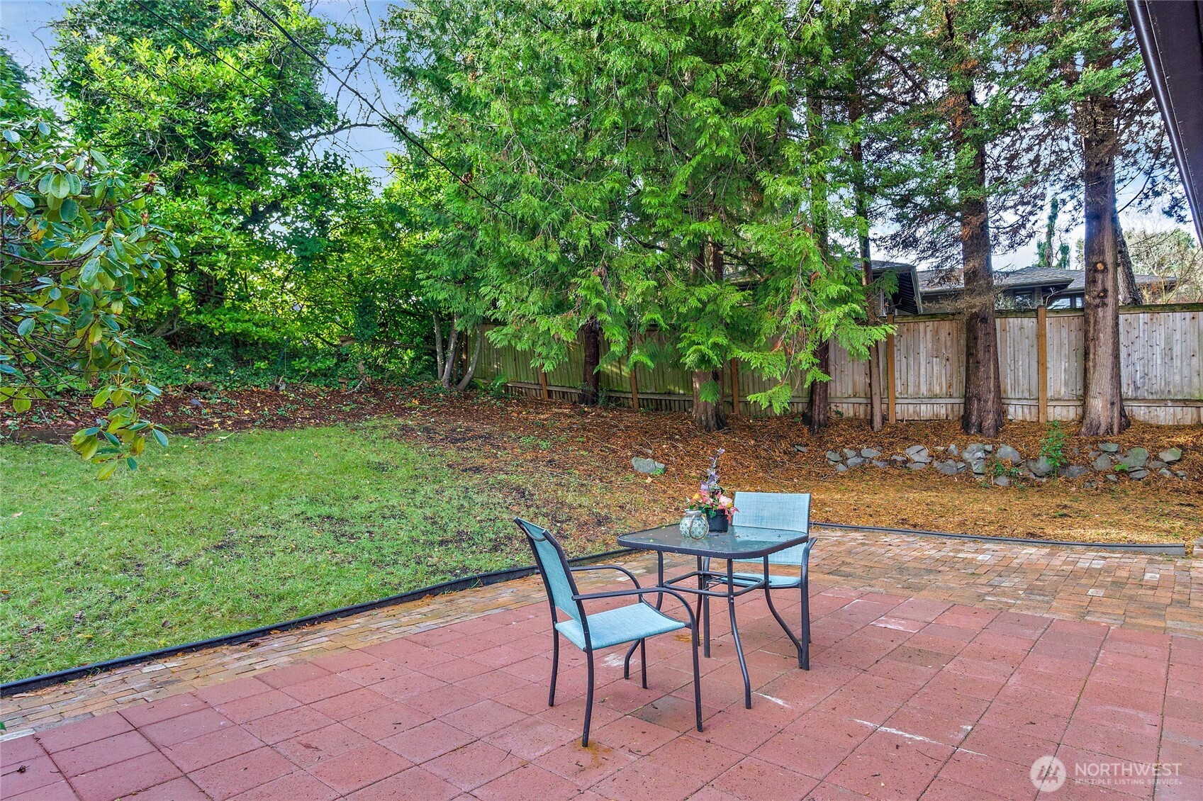 8437 NE 10th Street