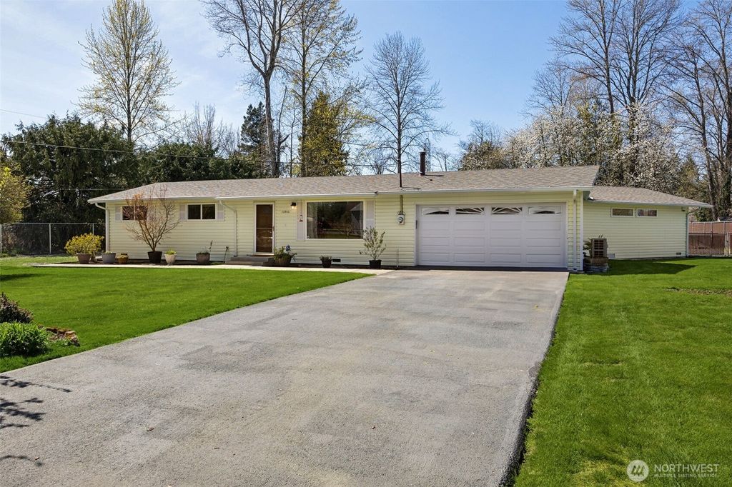 Photo of 12502 Bingham Avenue E, Tacoma, WA 98446 (MLS # 2502222)