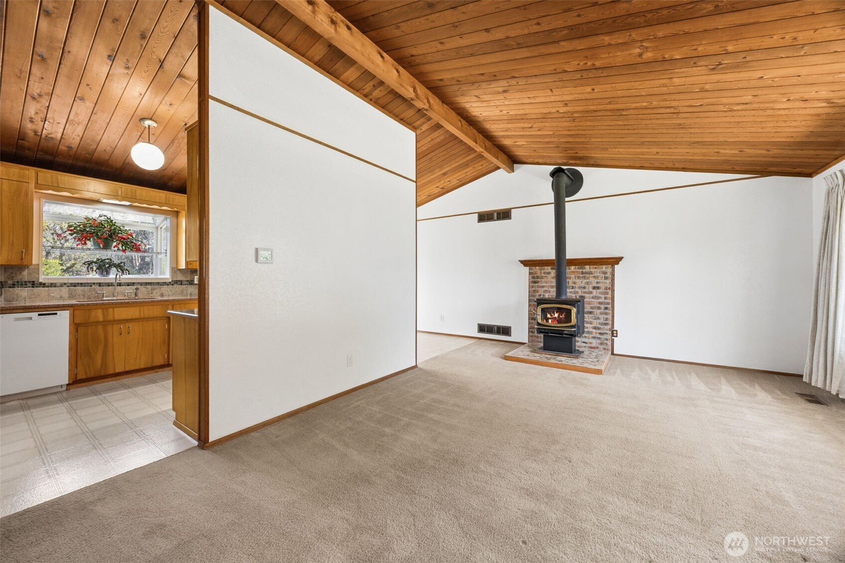 12502 Bingham Avenue E