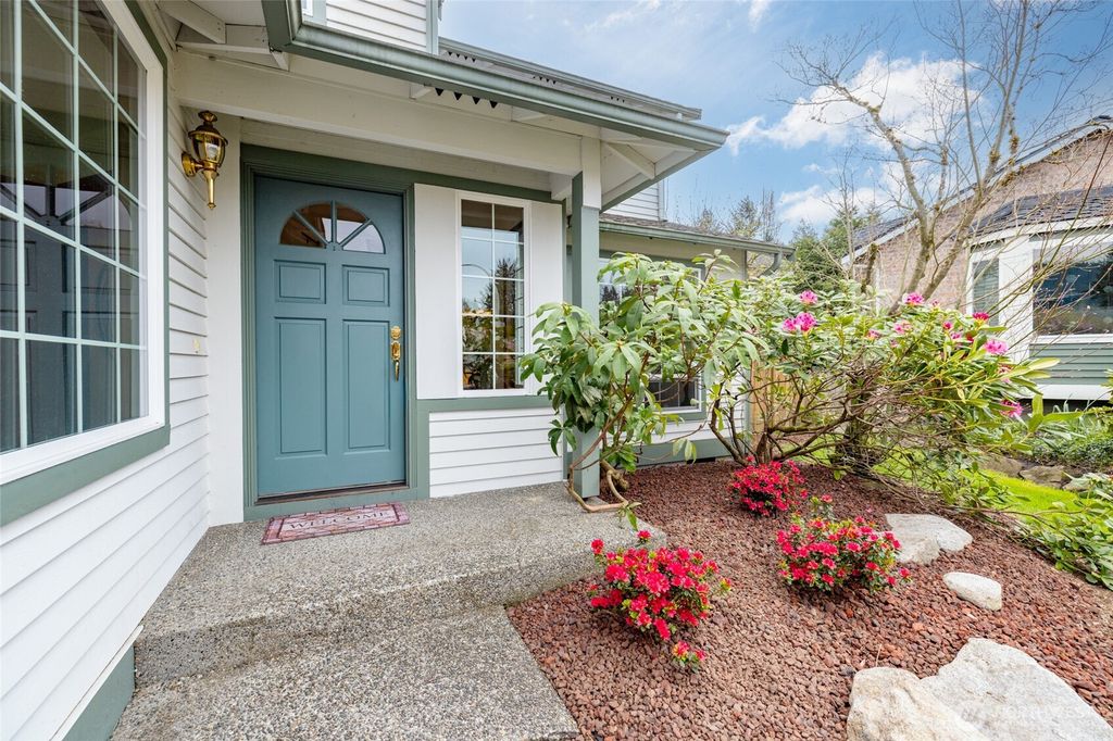 Photo of 2064 Hoquiam Court NE, Renton, WA 98059 (MLS # 2504634)