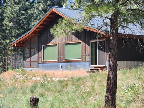 Photo of 21 Twin Lakes Dr. Dr, Winthrop, WA 98862 (MLS # 2355025)