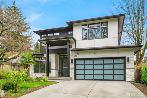 Photo of 410 98 Avenue NE, Bellevue, WA 98004 (MLS # 2549727)