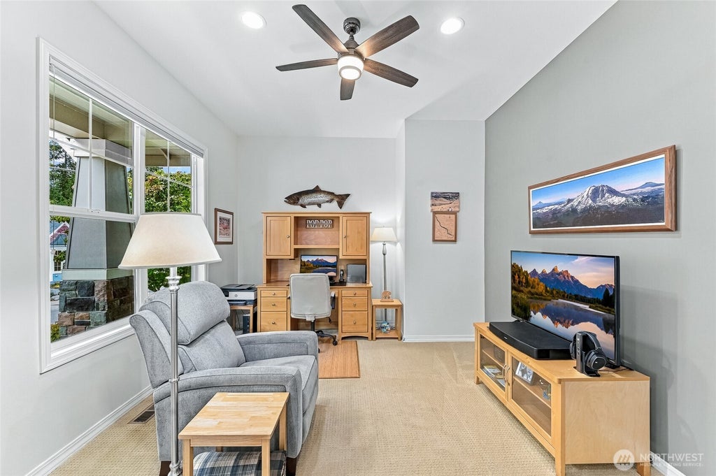 Photo of 12384 Adair Creek Way NE, Redmond, WA 98053 (MLS # 2591620)