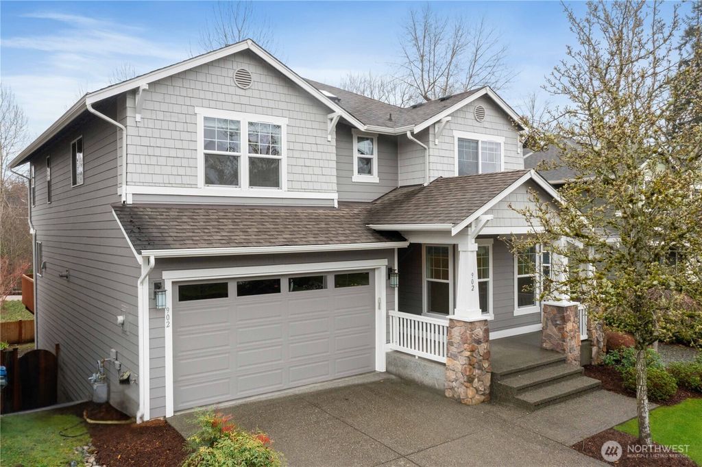 Photo of 902 Jericho Place NE, Renton, WA 98059 (MLS # 2350160)