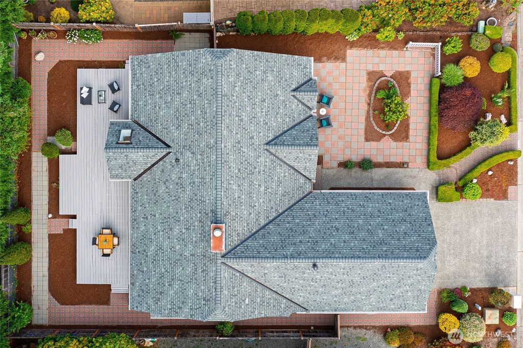 Photo of 13318 NE 69th Way, Redmond, WA 98052 (MLS # 2395239)