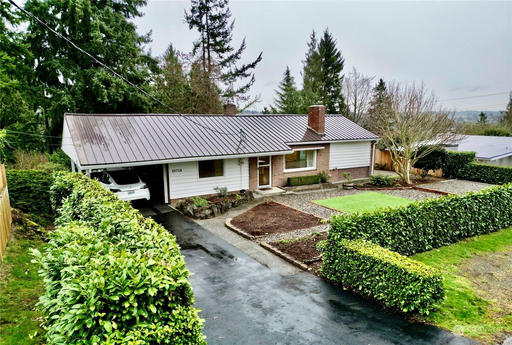 Photo of 20718 9 Avenue S, Des Moines, WA 98198 (MLS # 2193917)