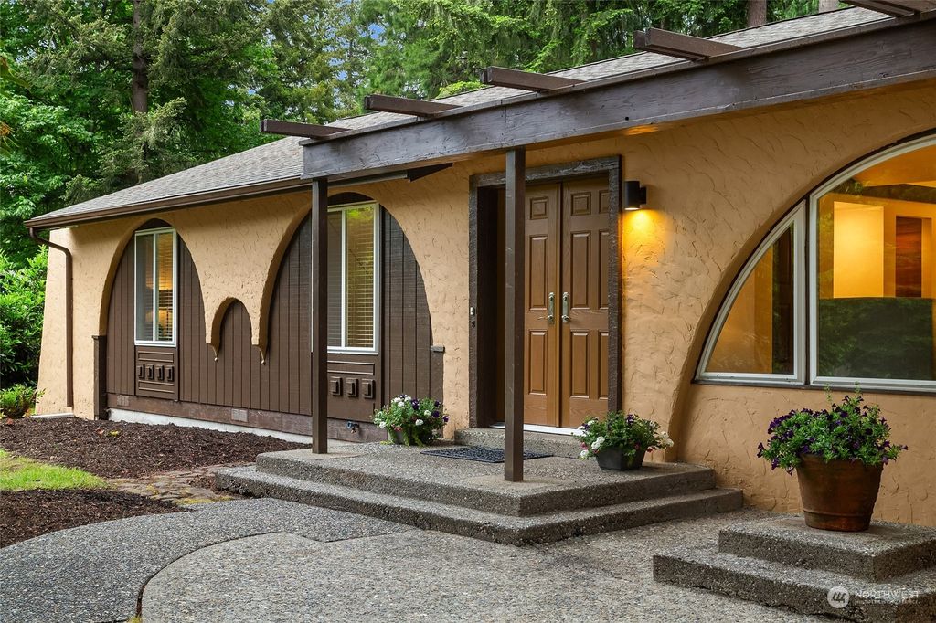 Photo of 1644 215th Place SE, Sammamish, WA 98075 (MLS # 2236776)