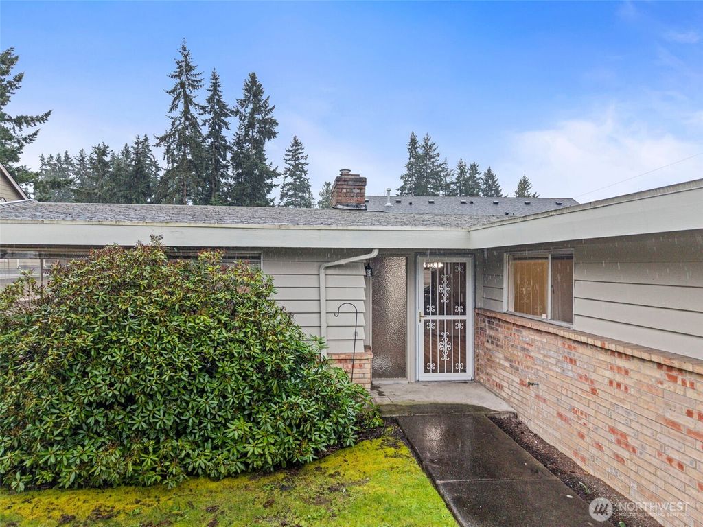Photo of 2612 204th Street SW, Lynnwood, WA 98036 (MLS # 2499327)