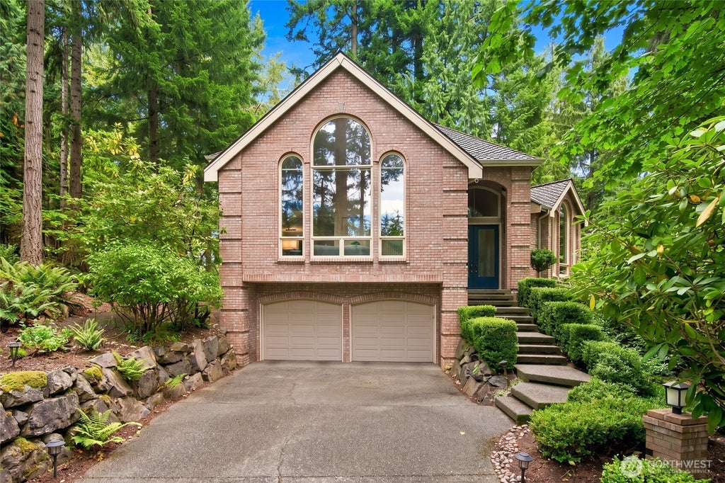 Photo of 4856 167th Avenue SE, Bellevue, WA 98006 (MLS # 2580379)