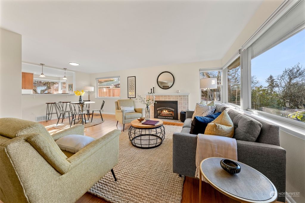 Photo of 11210 Palatine Avenue N, Seattle, WA 98133 (MLS # 2324107)