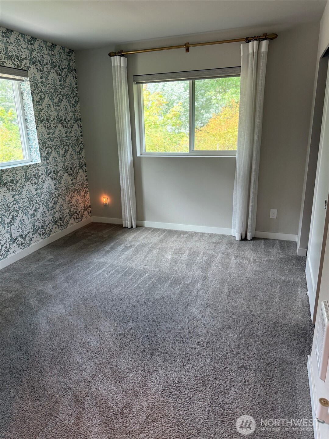 1593 139th Court NE 16