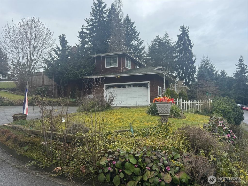 Photo of 3627 S 262nd St, Kent, WA 98032 (MLS # 2487949)