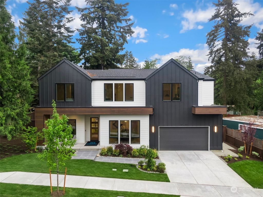 Photo of 12413 NE 112th Place, Kirkland, WA 98033 (MLS # 2236792)