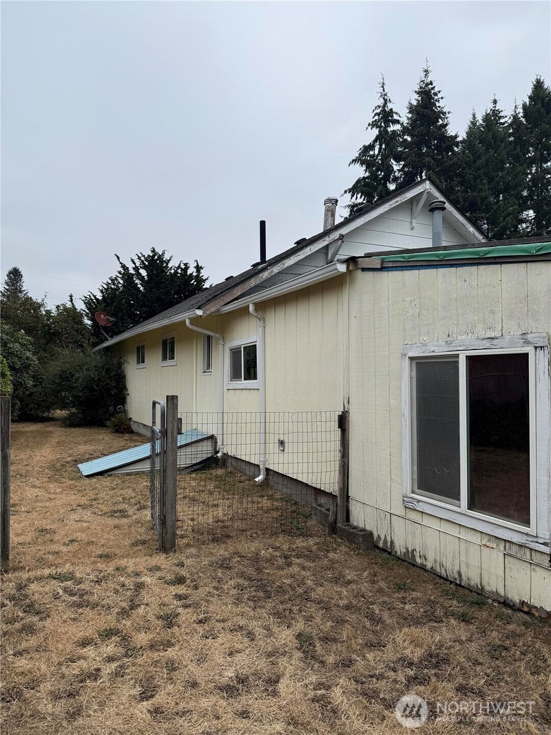 320 E Oakview Avenue