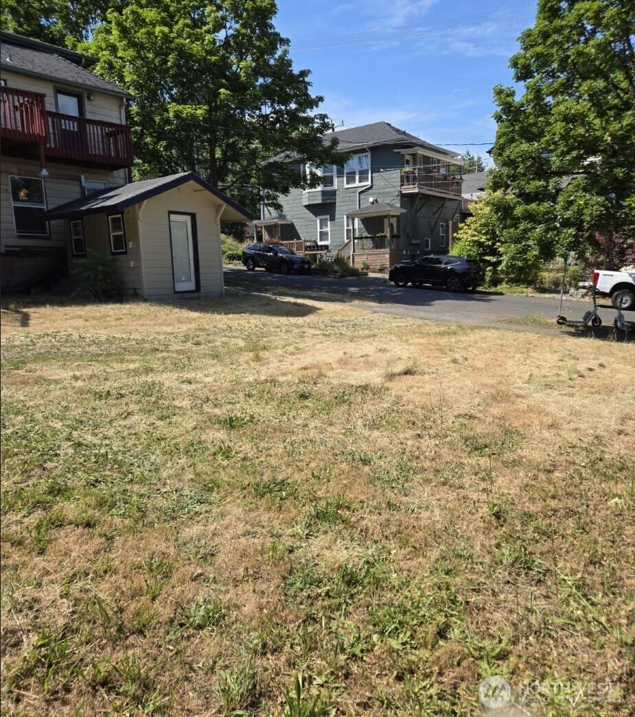 Photo of 830 832 19th Avenue, Seattle, WA 98122 (MLS # 2546155)