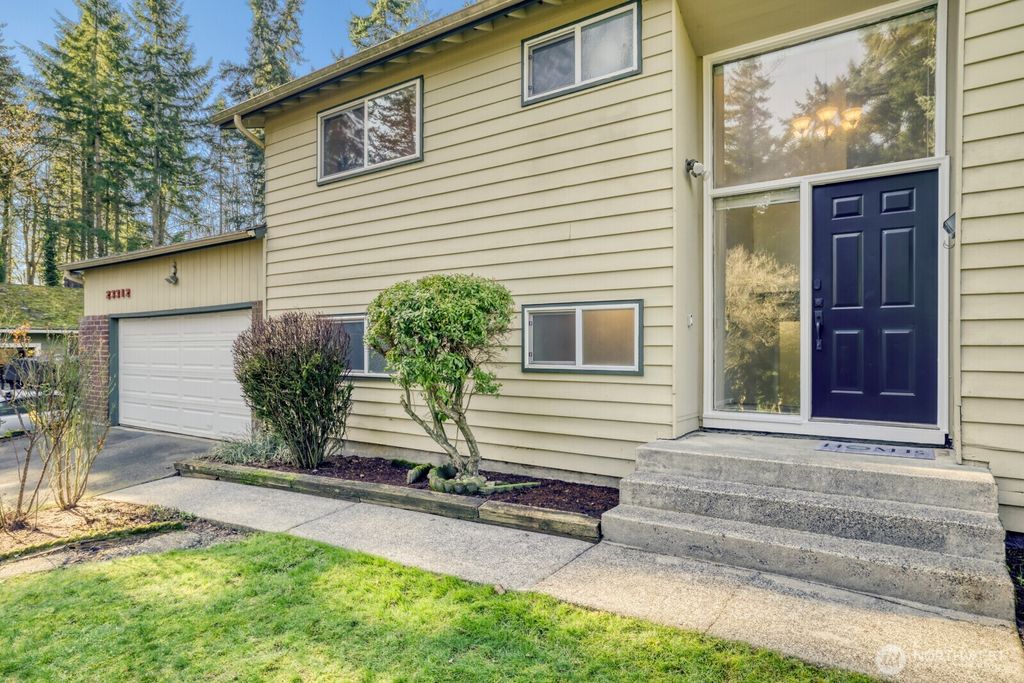 Photo of 23312 44th Avenue W, Mountlake Terrace, WA 98043 (MLS # 2478873)