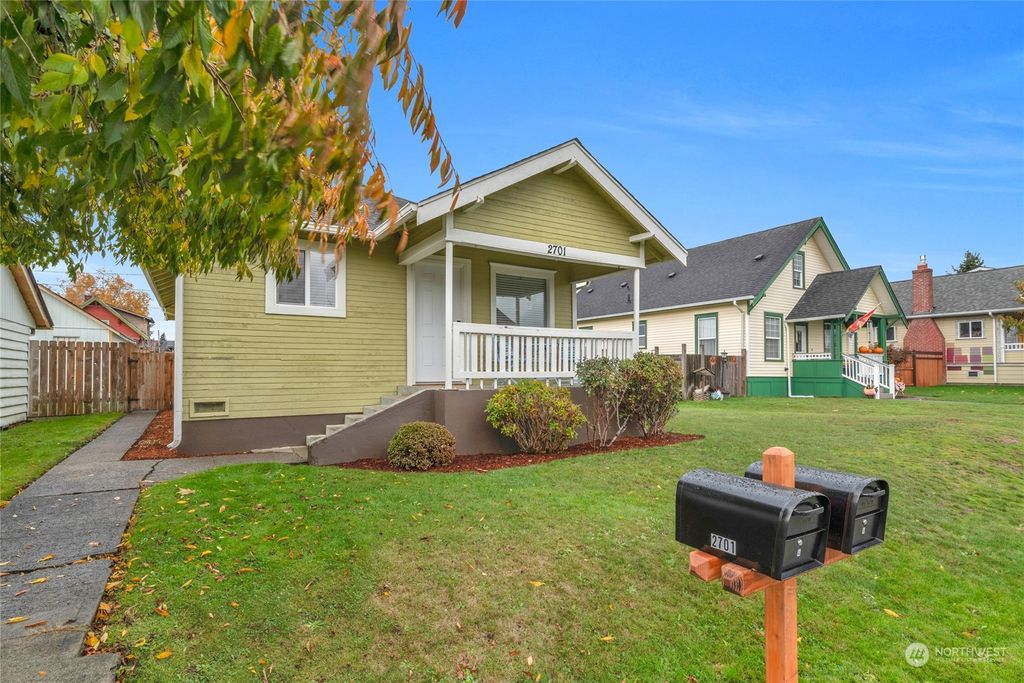 Photo of 2701 Leonard Dr, #A Dr, Everett, WA 98201 (MLS # 2180125)