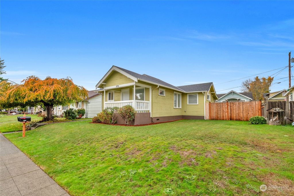 Photo of 2701 Leonard Dr, #A Dr, Everett, WA 98201 (MLS # 2180125)