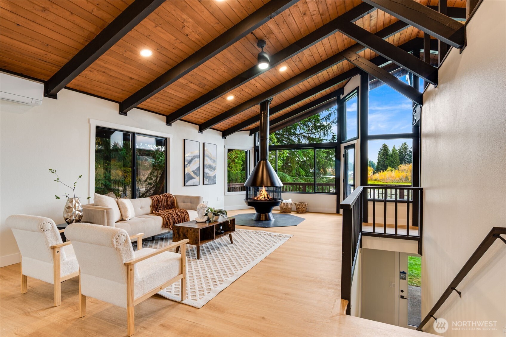 5609 Henslin Drive SE