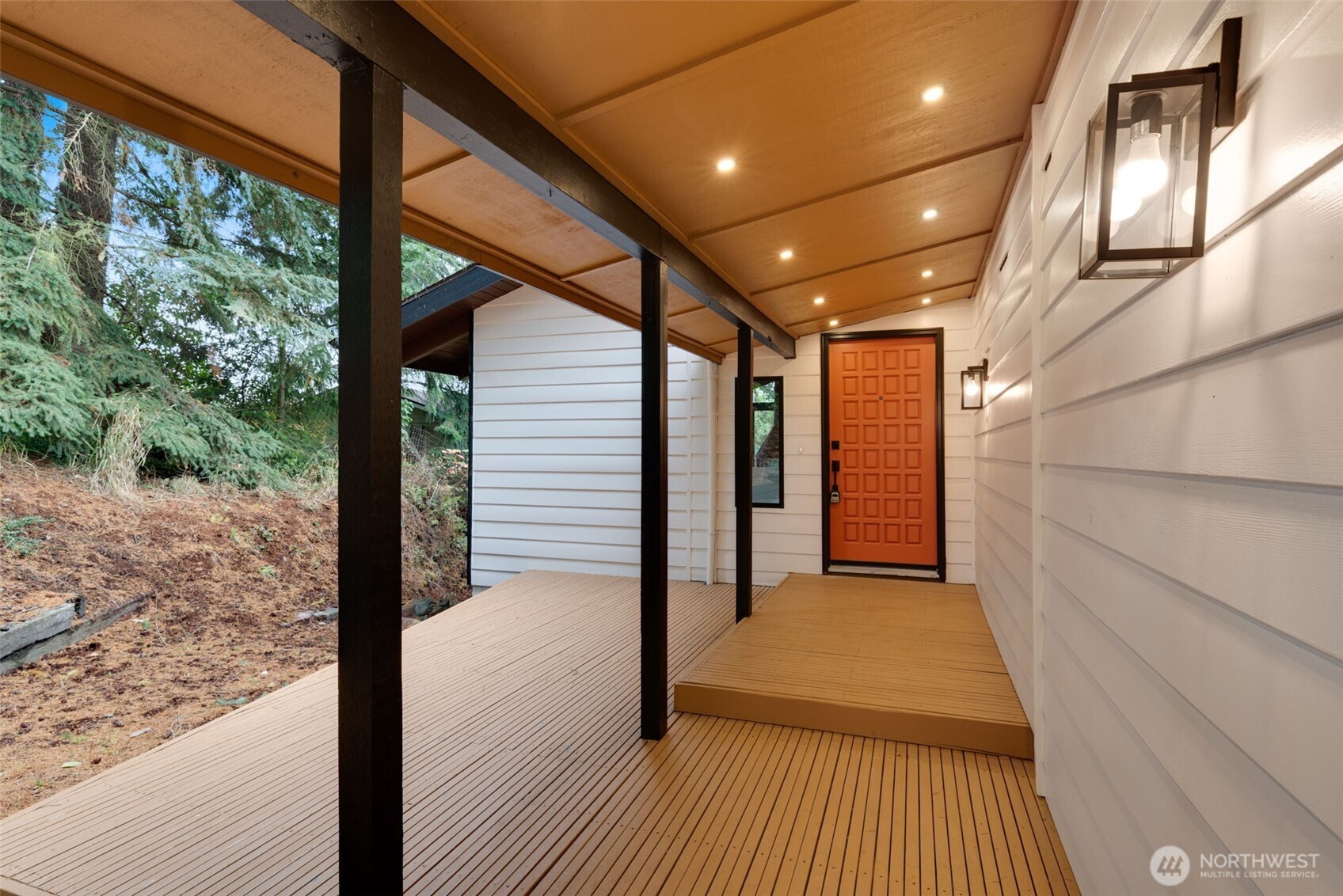 5609 Henslin Drive SE