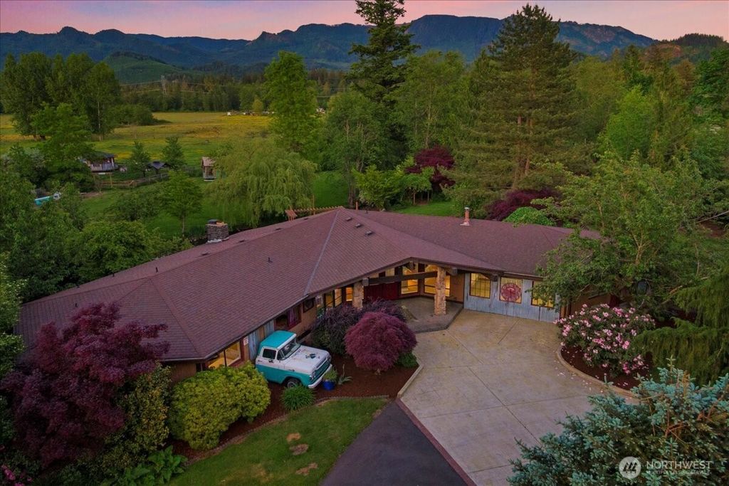 Photo of 41506 292nd Way SE, Enumclaw, WA 98022 (MLS # 2387029)