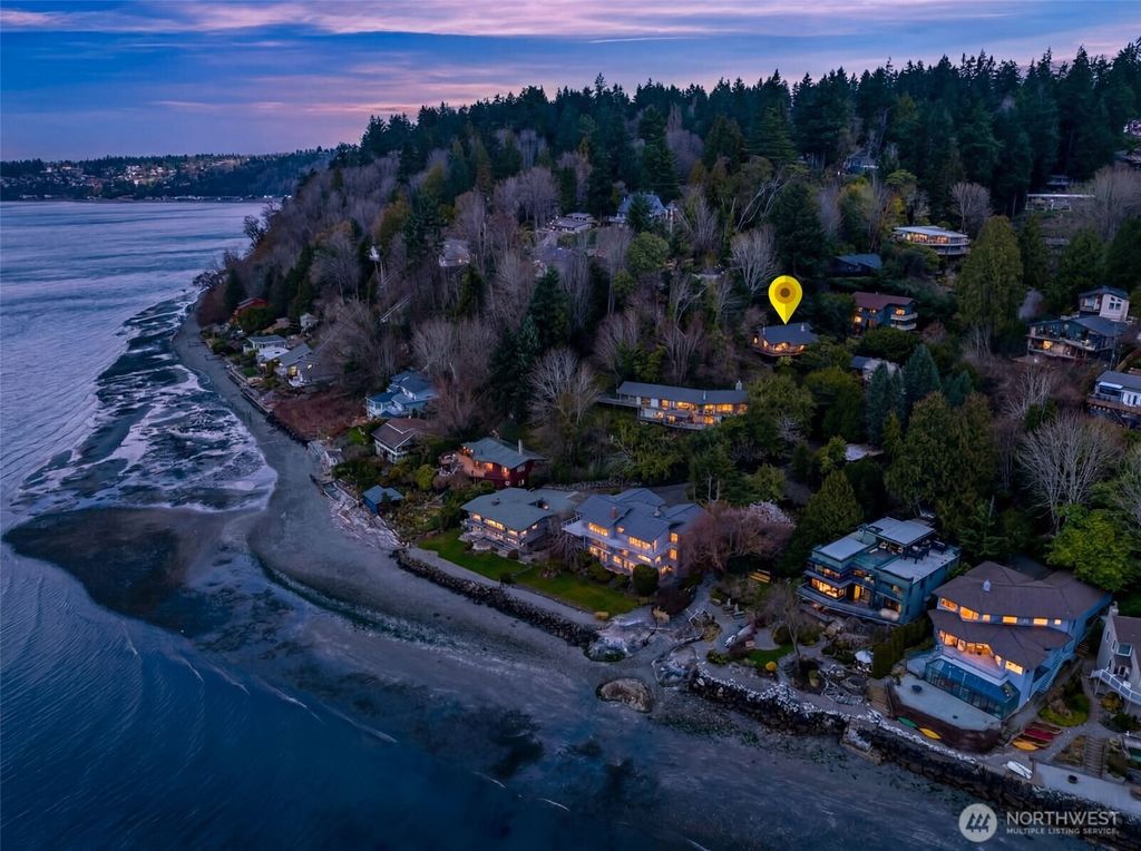 Photo of 2650 SW 151st Place, Burien, WA 98166 (MLS # 2490877)