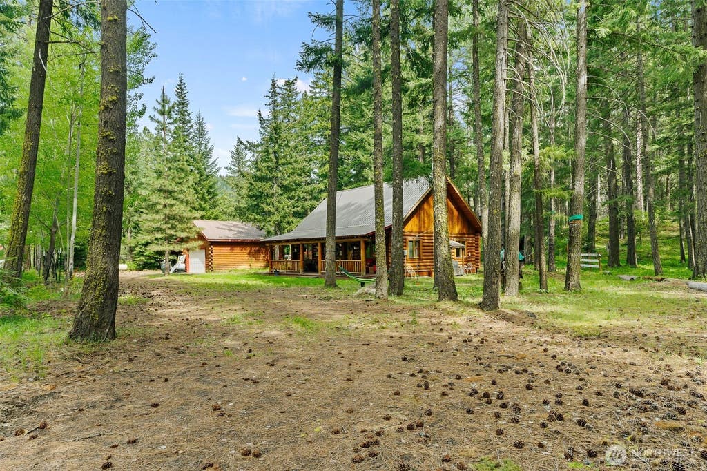 Photo of 40 Lake Cle Elum Dam Road, Ronald, WA 98940 (MLS # 2557400)