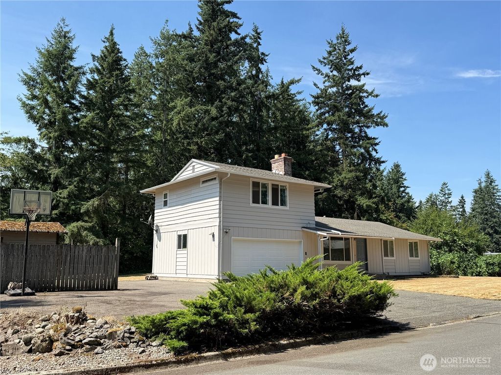 Photo of 23341 SE 266th Street, Maple Valley, WA 98038 (MLS # 2416381)