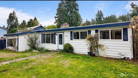 Photo of 11090 25th Avenue SW, Seattle, WA 98146 (MLS # 2464343)