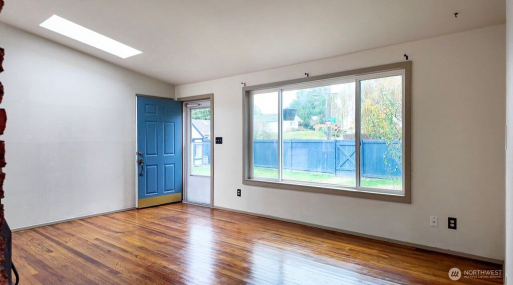 Photo of 11090 25th Avenue SW, Seattle, WA 98146 (MLS # 2464343)