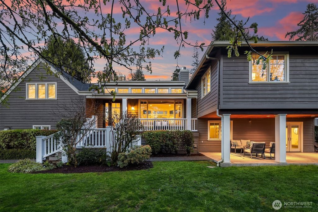 Photo of 8021 SE 57th Street, Mercer Island, WA 98040 (MLS # 2502247)