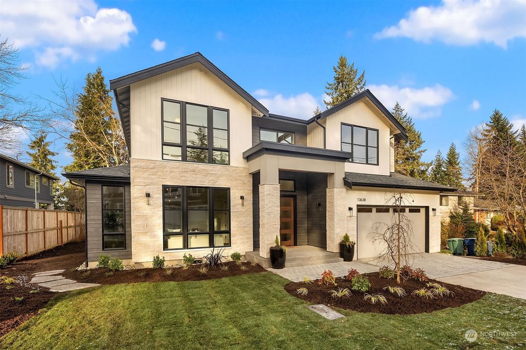 Photo of 13638 SE 37th Street, Bellevue, WA 98006 (MLS # 2191385)