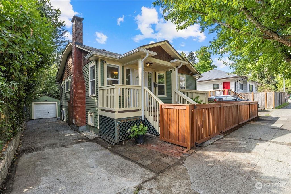 Photo of 2811 E Harrison Street, Seattle, WA 98112 (MLS # 2291195)