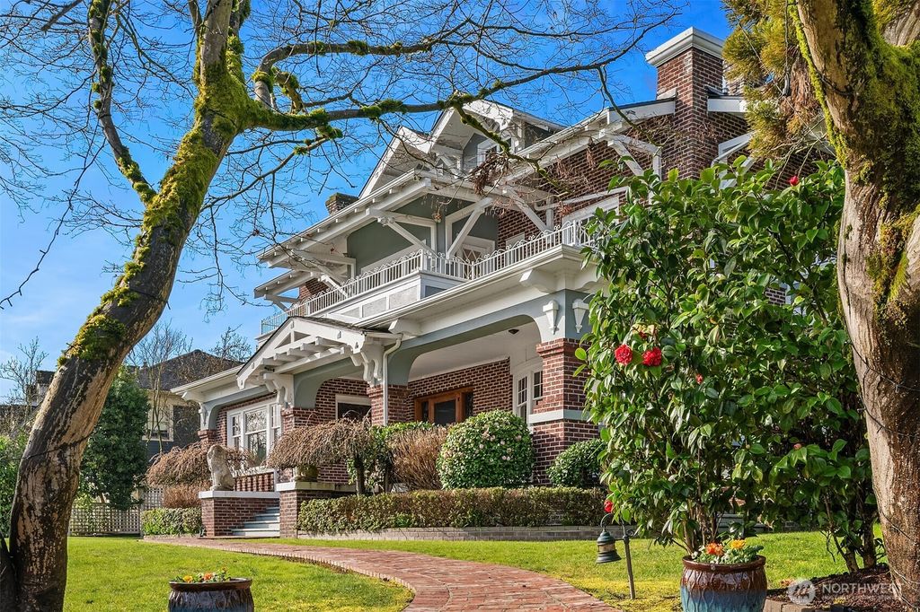 Photo of 3105 Cascadia Avenue S, Seattle, WA 98144 (MLS # 2345655)