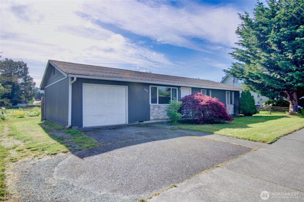 Photo of 930 N LaVenture Road, Mount Vernon, WA 98273 (MLS # 2526271)