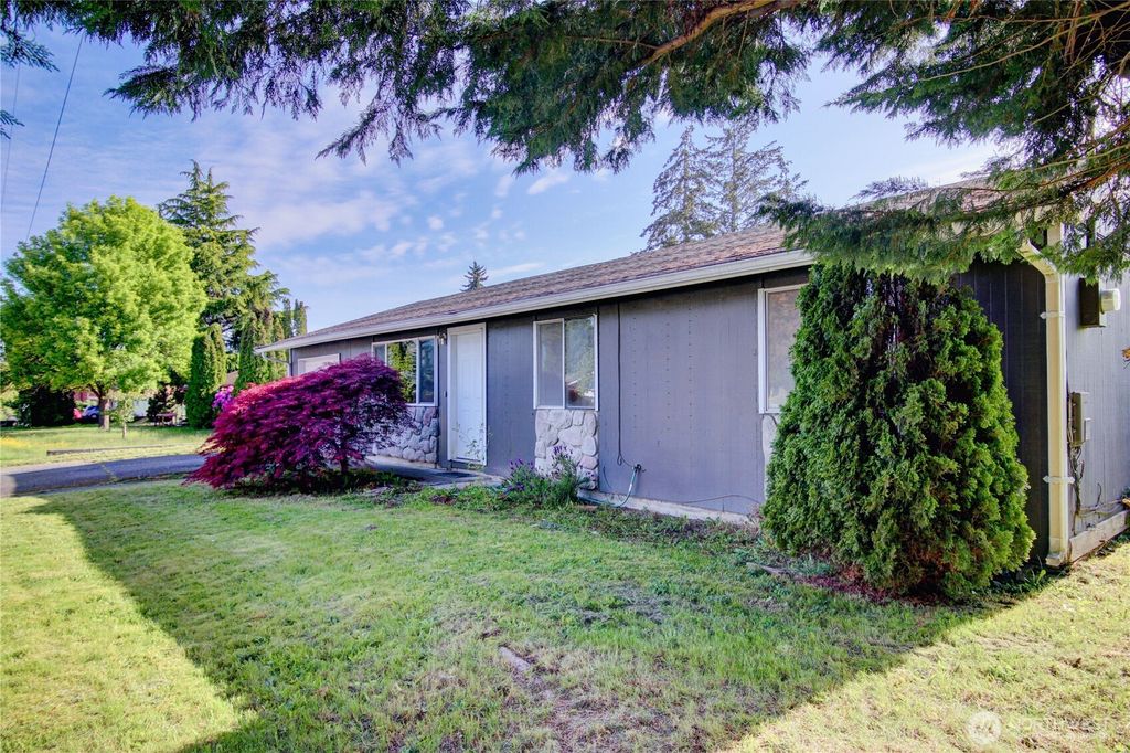 Photo of 930 N LaVenture Road, Mount Vernon, WA 98273 (MLS # 2526271)